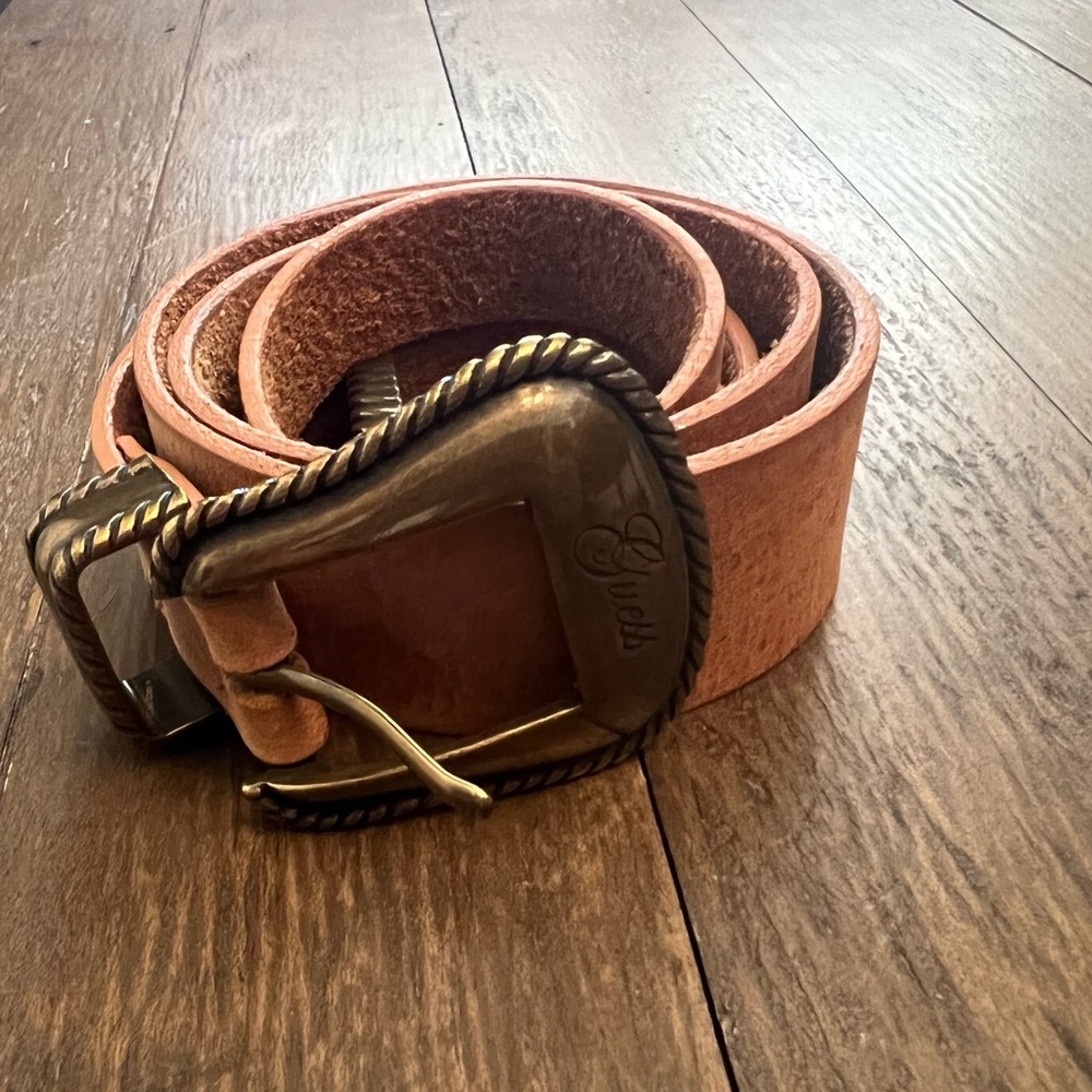 Guess Genuine Tan Leather Women’s Belt In Very Good Condition - Size Small